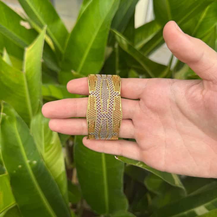 Dubai Luxury: Exquisite Handcrafted Bangle in 18K Gold Pandoras Art  Jewellery