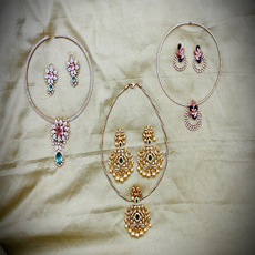 Necklaces & Pendants